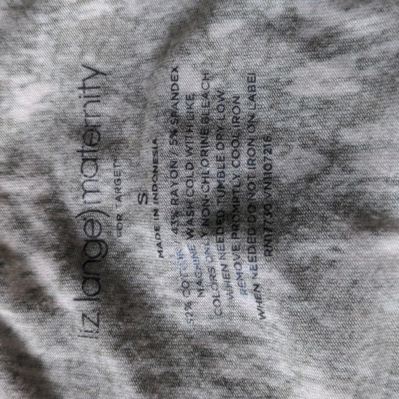 Maternity size small/6 bundle - Picture 5 of 12